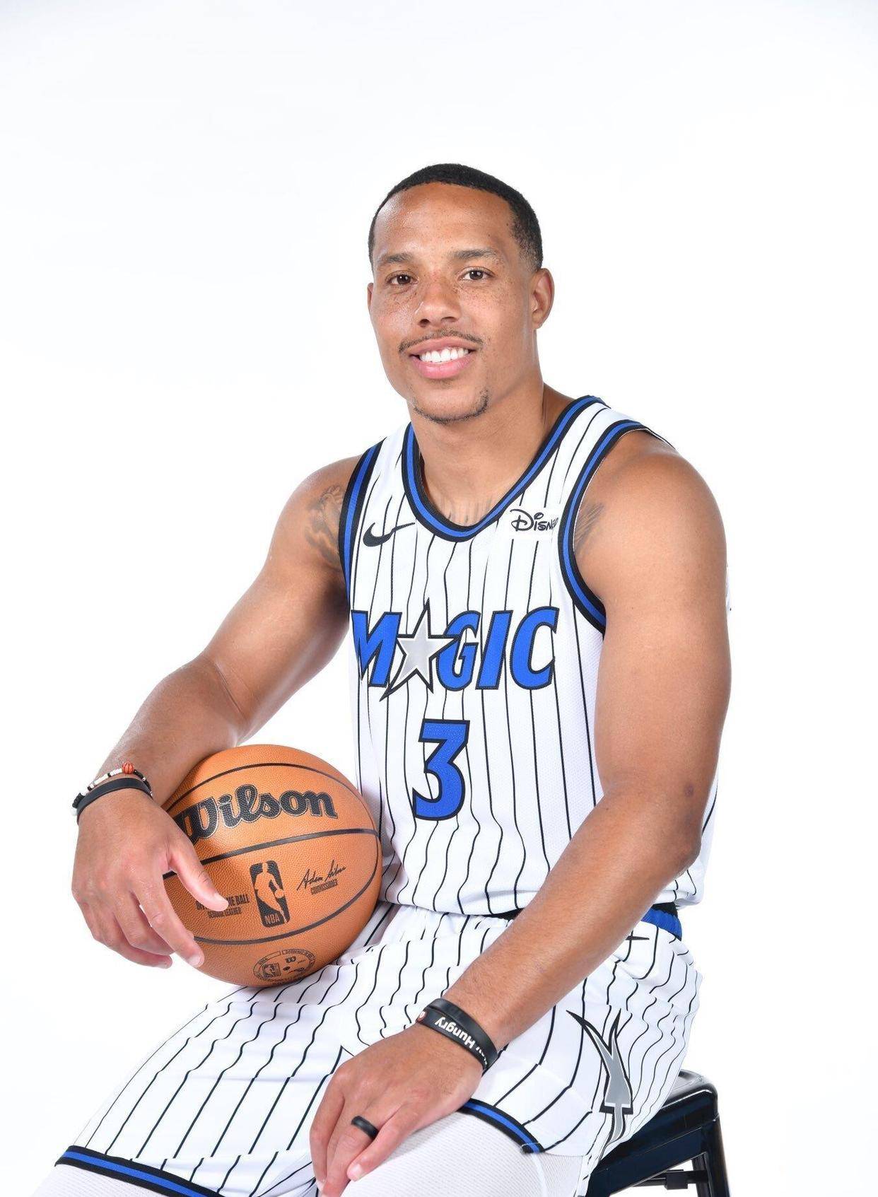 英雄联盟S15-奥兰多魔术发布备战花絮；加时末段队长鼓劲；意甲任务艰巨；资深球员宣示担当的简单介绍