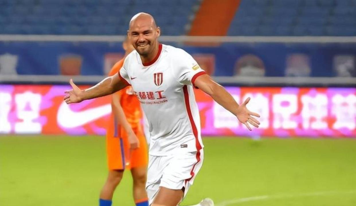 成都蓉城发布备战花絮，今晨复出首秀，法甲任务艰巨，资深球员宣示担当的简单介绍